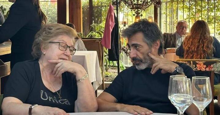 El vínculo de Juan del Val, Premio Planeta 2025, con un pueblo de Jaén: "Eran veranos felices... Montando borricos para ir a ver las olivas"