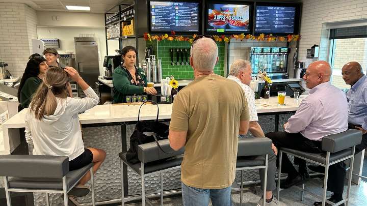 Florida Publix goes viral as 'Clublix' for sip