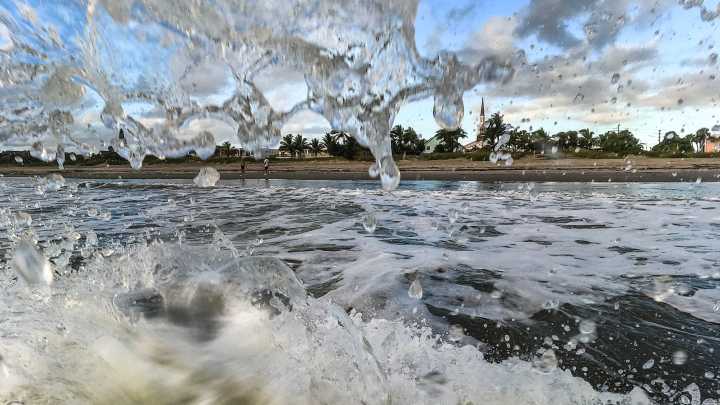 Splashy: Humberto makes waves at Cocoa Beach in Photo of Week