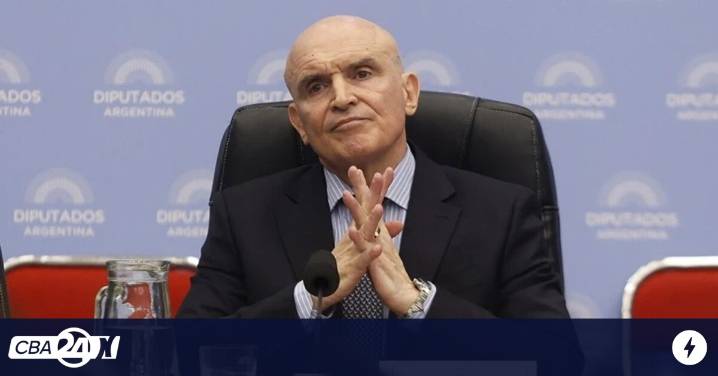 José Luis Espert pidió licencia en Diputados hasta diciembre