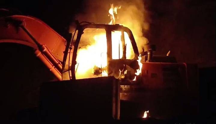 Minor girl dies after slab falls on her during NH-16 repair in Bhadrak, locals block highway