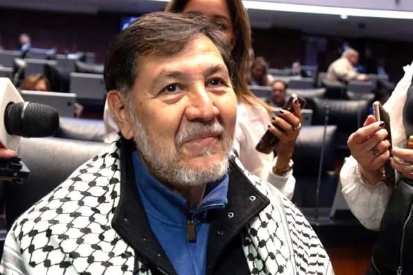 Defiende Adán viaje de Noroña; 'no es un regalo'