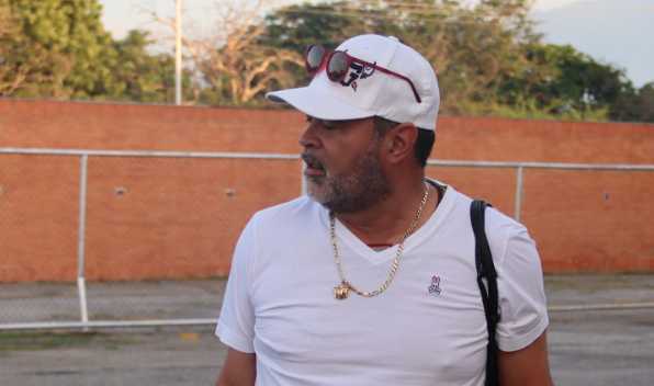 Ozzie Guillén ya está en Maracay para dirigir a Tigres de Aragua