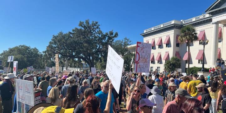 ‘No Kings’ protestors pack the Florida Capitol as part of nationwide demonstrations