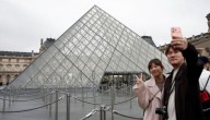Dos personas detenidos por robo del Louvre: Uno de ellos iba a salir del país