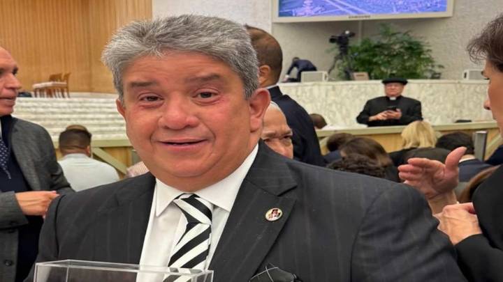 Correa sostiene que "la reconciliación propuesta por el papa León XIV es oportuna para todos los venezolanos"