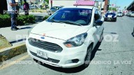 Taxista provoca colisión al invadir carril en Monclova