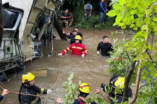 TRAGEDIA! Un correntino entre los sobrevivientes del accidente del Colectivo en Misiones