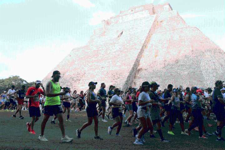 Fernando Saavedra de León gana la Carrera Uxmal