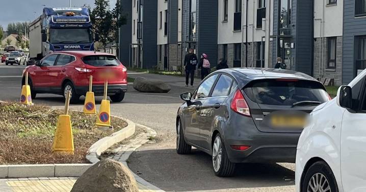 West Lothian parents fume at 'confusing, half finished' crossing on busy road