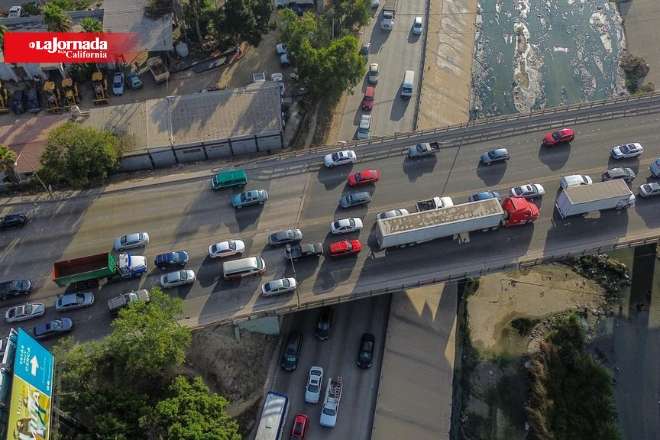 ¿Por qué hay congestionamiento vehicular en la Vía Rápida Alamar de Tijuana?