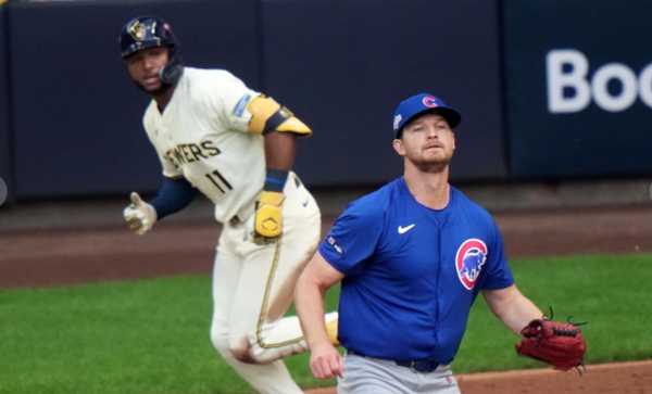Brewers blow up for 6-run first inning, take NLDS game 1 from Cubs 9