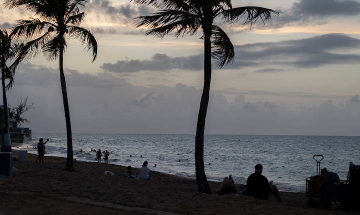 Asaltan a pareja en balneario de Dorado