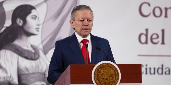 Arturo Zaldívar propone cambios a la reforma de Ley de Amparo para aclarar retroactividad: “No estamos a favor”