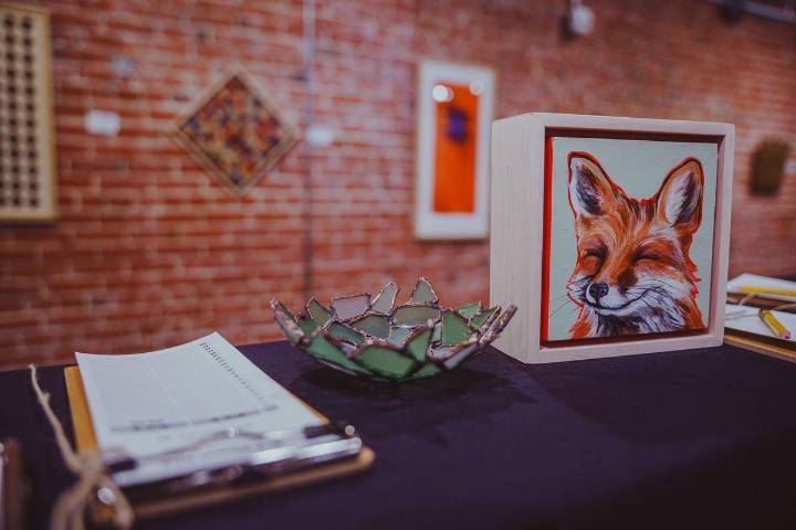 Savor Smoked Pork Belly And Local Brews At Postcards Pintsized Art