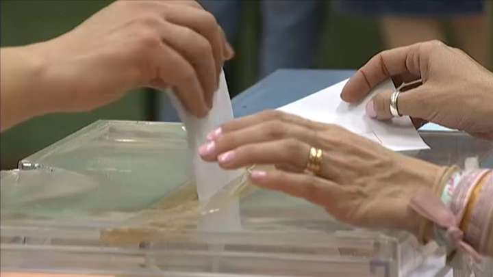 El PP ganaría las elecciones autonómicas, pero lejos de la mayoría absoluta por la subida de VOX