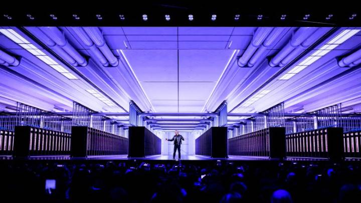 The world’s most valuable company just blew through an unprecedented milestone