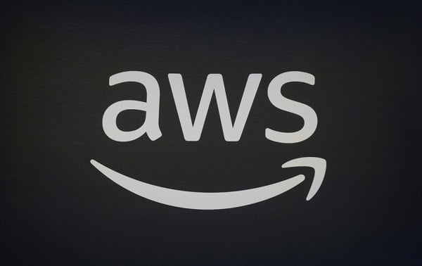 Amazon dice que se restablecen los sitios web tras la interrupción de servicio