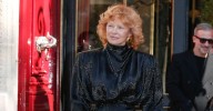 Pamela Anderson Is Not 'Covering Up' Her Age With Shocking New Copper Bob Haircut, Expert Dishes