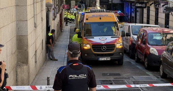 Colapsa edificio en el centro de Madrid: hay heridos y buscan atrapados