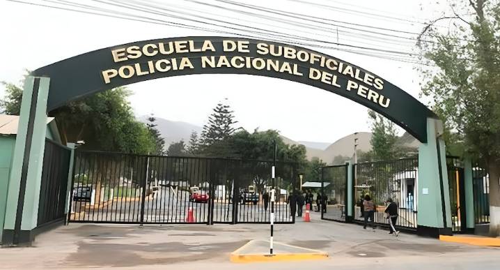 Incendio se registró en Escuela de Suboficiales de la Policía de Puente Piedra