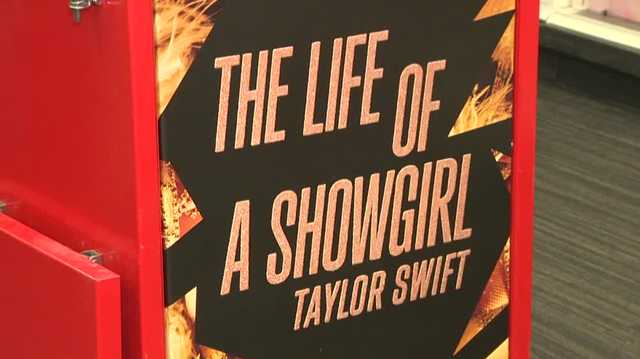 New Hampshire Taylor Swift fans get in on midnight release of new album