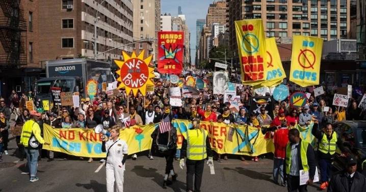 Millones de personas protestan contra Trump: "No queremos Reyes"