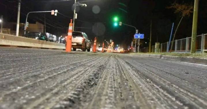 El "rastrillado" que complica el tránsito en avenida del Fundador