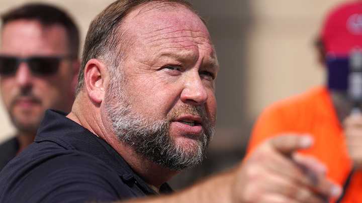 Alex Jones asks Supreme Court to block massive defamation judgment