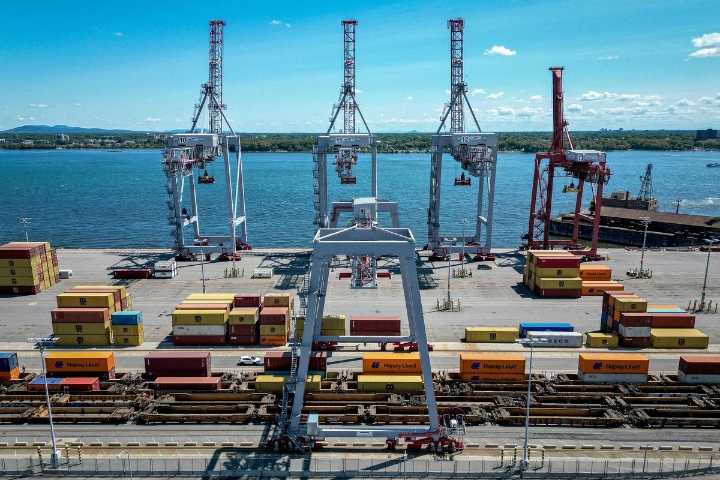 Trump anuncia aumento de 10% de aranceles a Canadá