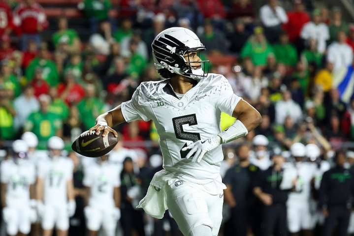Dante Moore leads Oregon to historic offensive output in 56