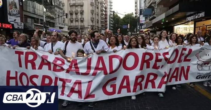 Trabajadores del Garrahan marcharon a Olivos por la Emergencia Pediátrica