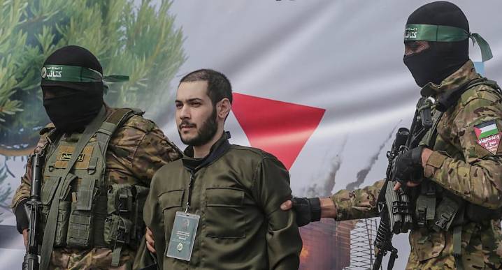 Hamás termina recuento de rehenes de Israel vivos en Gaza, que liberará desde tres localizaciones 