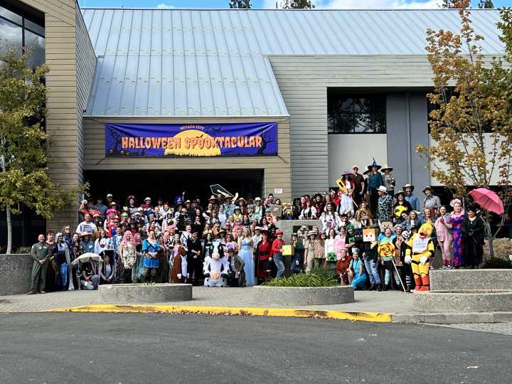 2025 Nevada City Halloween Spooktacular and Spooky Boooky Book Giveaway, Oct. 31