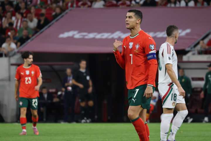 Cristiano Ronaldo rompe otro récord al convertirse en el primer futbolista multimillonario de la historia