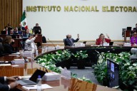 INE declara improcedente queja del PAN contra Sheinbaum por actos en el Zócalo