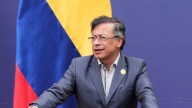 Petro plantea reiniciar diálogos de paz suspendidos con la guerrilla ELN