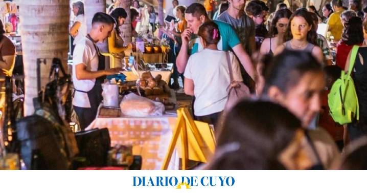¿Qué hacés este viernes? Andá a la Feria de la Estación y encontrá el regalo para el Día de la Madre