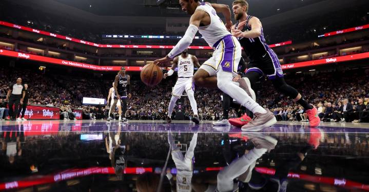 Gabe Vincent in walking boot after leaving Kings games with ankle sprain