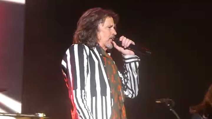 Singer Kelly Hansen Performs Final Show with Foreigner After 20 Years in Band