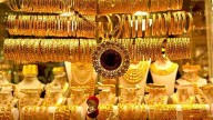 Major plunge in gold price; Drop of Rs 1400 today alone, can buy jewelry soon?