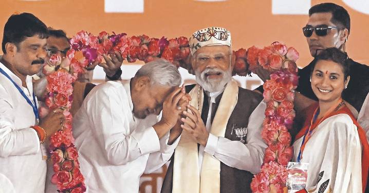 1 GB data costs less than a tea, youth earning through reels: PM