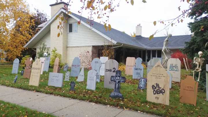 Slice of Halloween heaven: Fargo yard is ready for the crowds
