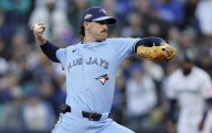 Deadspin | Mariners battle Blue Jays in ALCS Game 7 as Dodgers wait