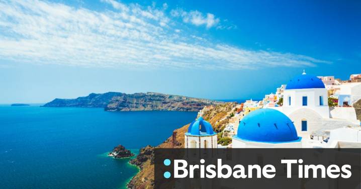 Port guide: Santorini, Greece