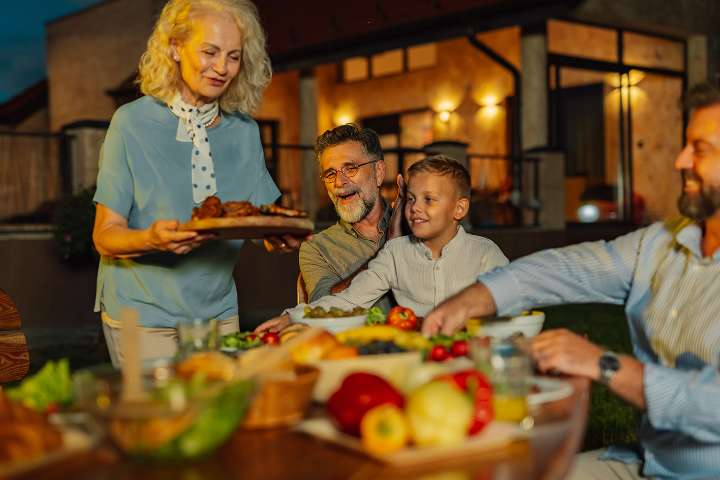 Comer bien, envejecer con fuerza: consejos para los abuelos