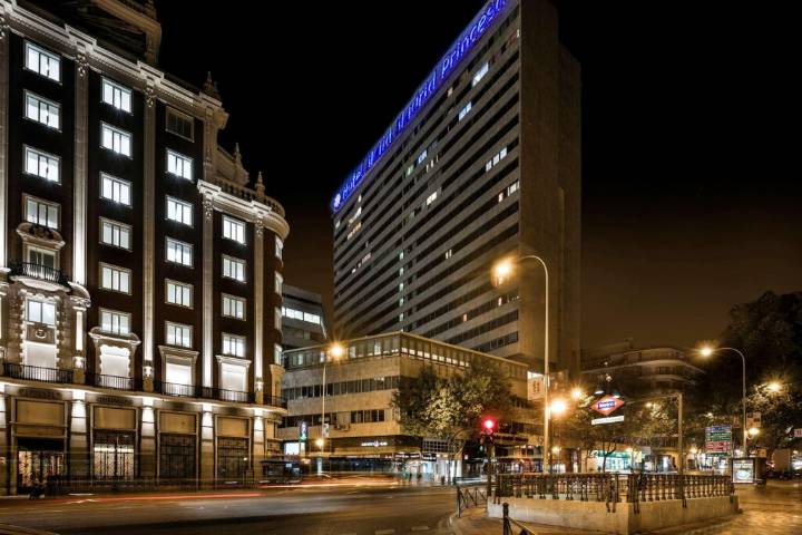 Tranvías, reinas y estudiantes. Así nació la calle Princesa