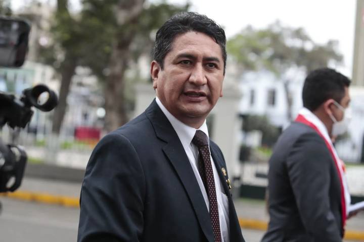 Fiscalía logra pase a juicio oral contra Vladimir Cerrón, Guillermo Bermejo y Guido Bellido por presunta afiliación al terrorismo