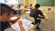 Más jóvenes terminan la secundaria pero persisten las desigualdades
