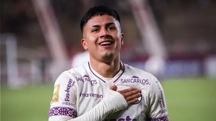¡Qué golazo, Jairo! Concha, de un bombazo de fuera del área, pone el 1-0 para Universitario sobre Juan Pablo II [VIDEO]